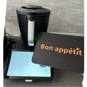 Couvercle protecteur d’écran Thermomix TM7 – Marquage “Bon Appétit” – Protection élégante et durable